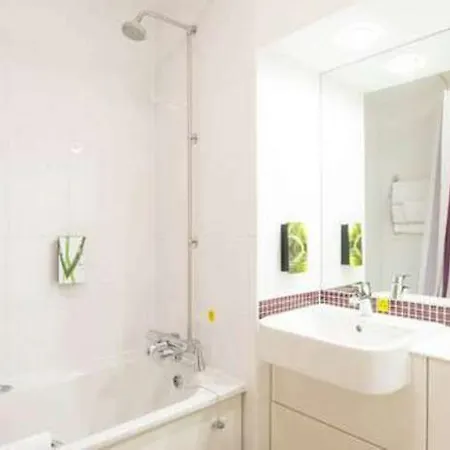 Premier - M6 Junction 44 Hotel Carlisle (Cumbria)
