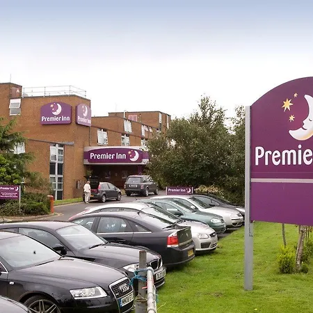 Premier - M6 Junction 44 Hotel 3*