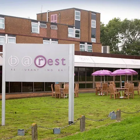 Hotel Premier - M6 Junction 44 3*